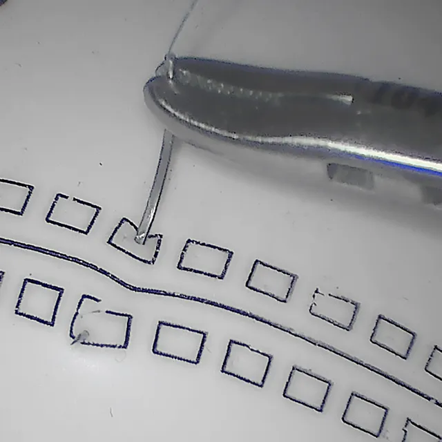 Forehand stitch, tip curved away